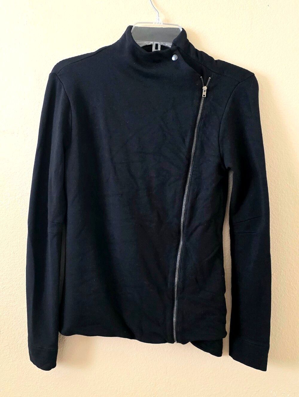 Vimmia Black Asymmetrical Zip Mock Neck Performance Jacket - Size Small